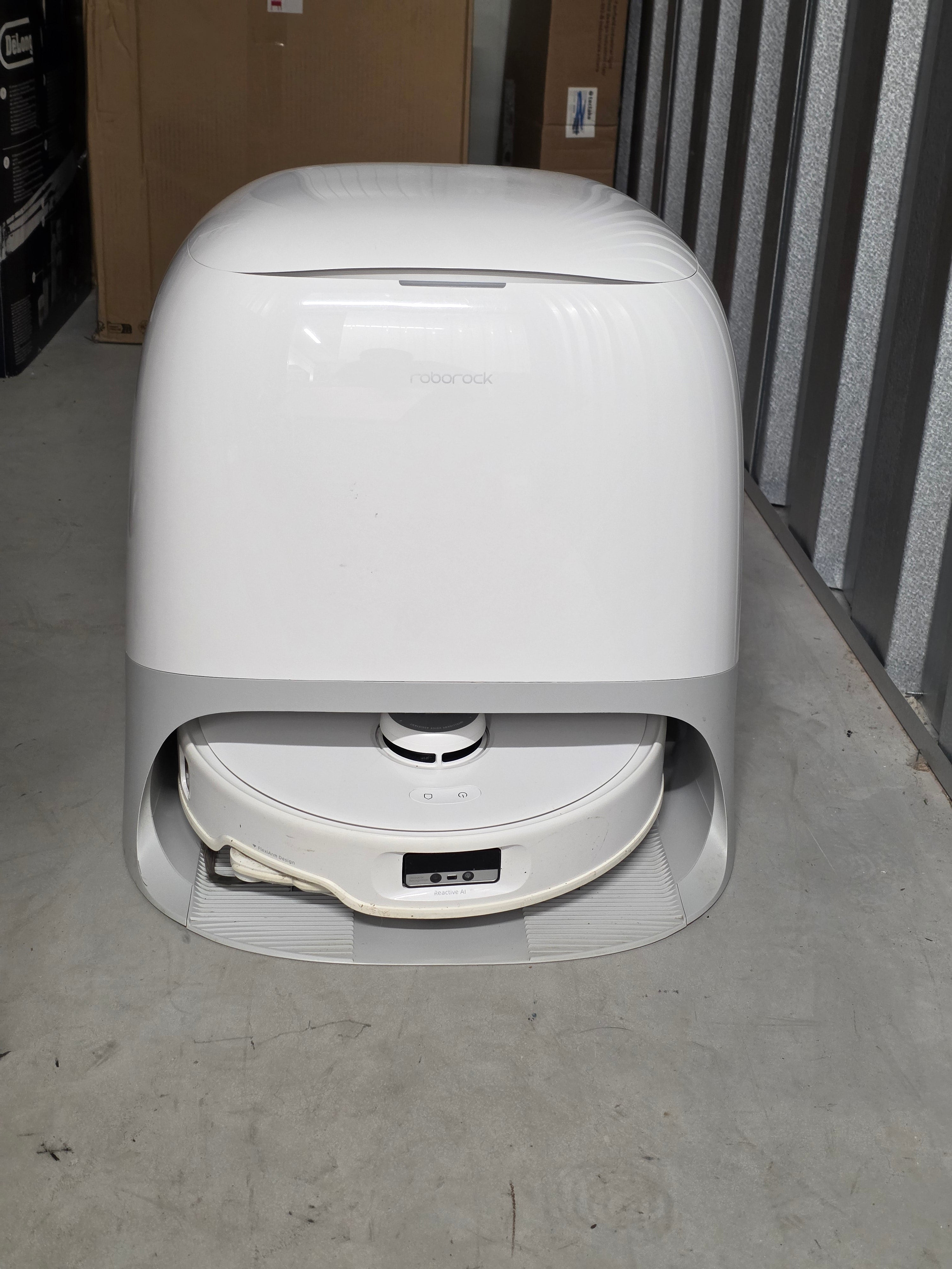 Roborock Qrevo Curv Robot Vacuum & Mop with Auto-Lifting