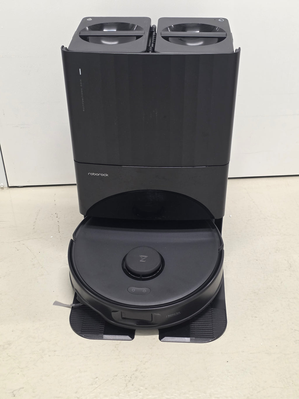 Roborock Qrevo Edge 5-in-1 Robot Vacuum & Mop Black